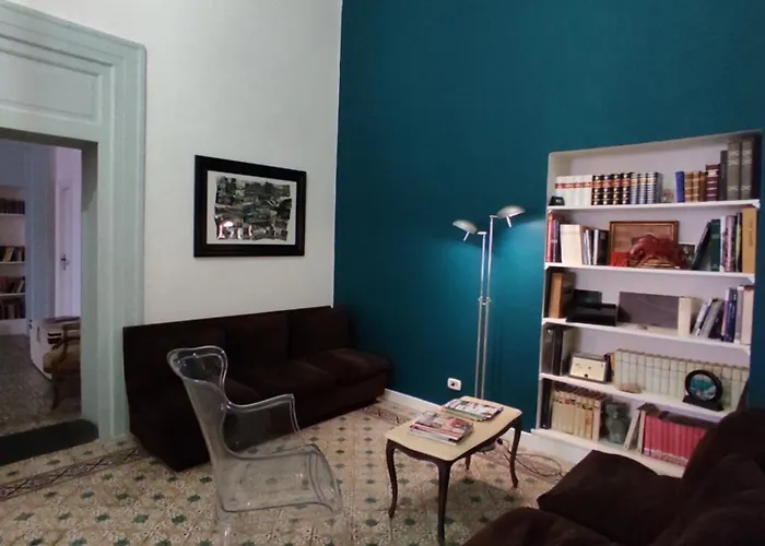 Palazzo Mirelli 4* Neapel