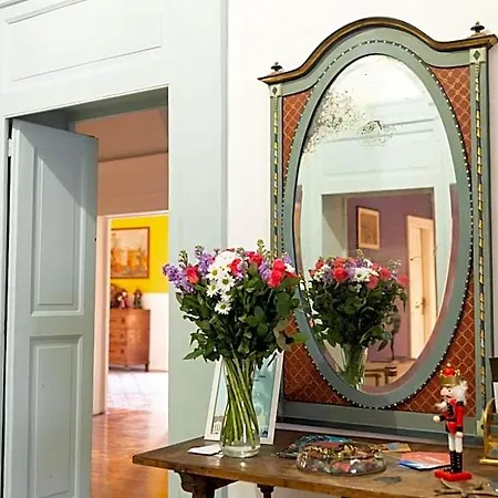 Bed & Breakfast Palazzo Mirelli 4*