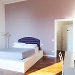 Palazzo Mirelli 4* نابولي