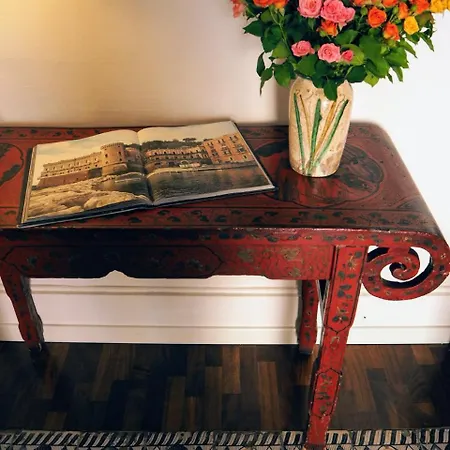 Palazzo Mirelli 4* Neapel