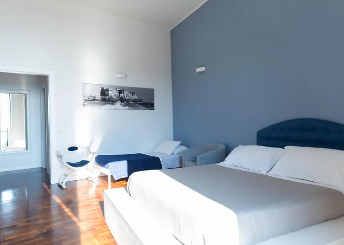 Palazzo Mirelli 4* Napels